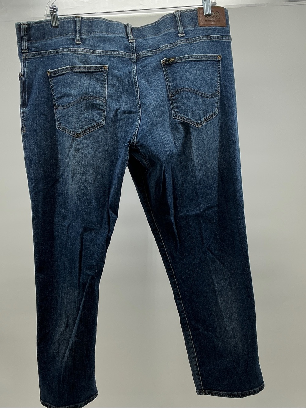 Lee Men's Straight Jeans in Dark Blue Wash - Picture 2 of 4